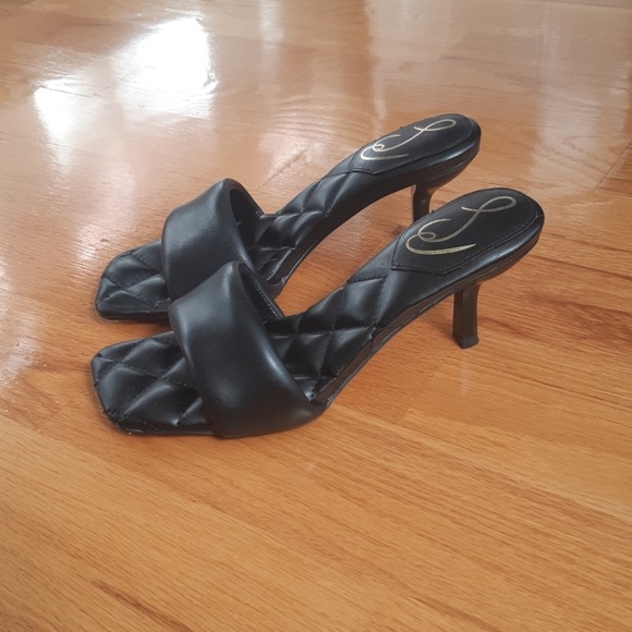 Sandal - Picture 2 of 4